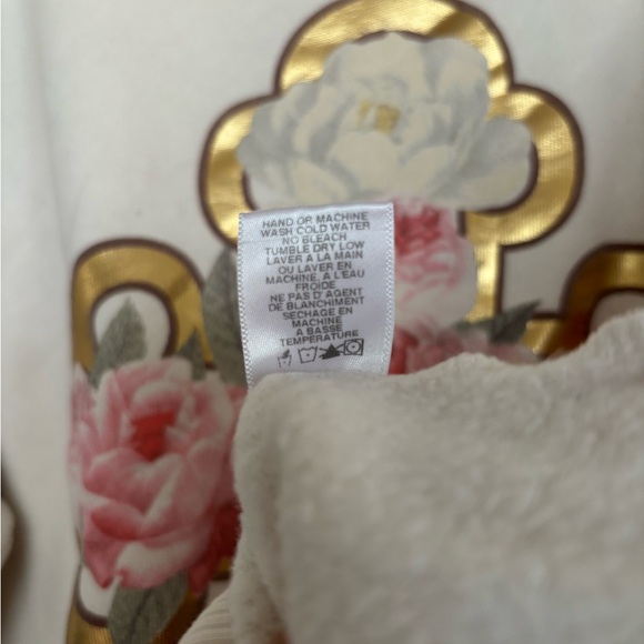 WILDFOX Floral Cross Graphic Long Sleeve Scoop Neck Sweatshirt Medium - Picture 4 of 6